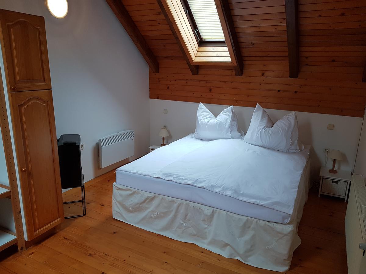 Bed and Breakfast Pr'Simi Golnik Экстерьер фото